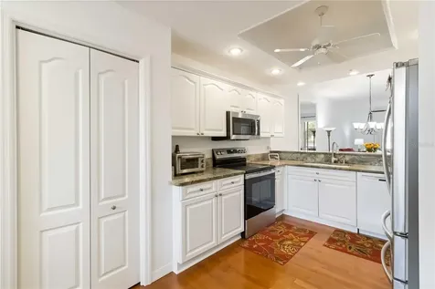 5240 Hyland Hills Avenue Sarasota FL 34241