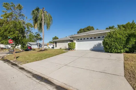 8015 San Fernando Drive Port Richey FL 34668