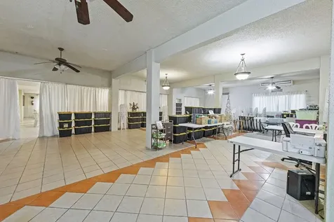 690 Los Naborias Street Vega Alta PR 00692