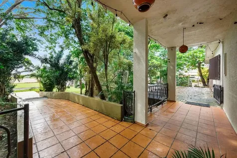 690 Los Naborias Street Vega Alta PR 00692