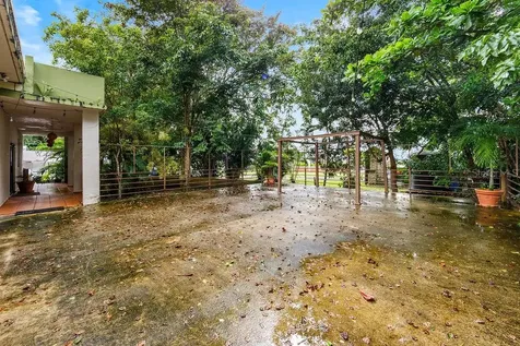 690 Los Naborias Street Vega Alta PR 00692