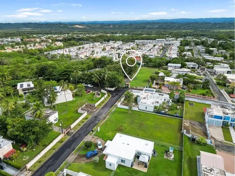 690 Los Naborias Street Vega Alta PR 00692