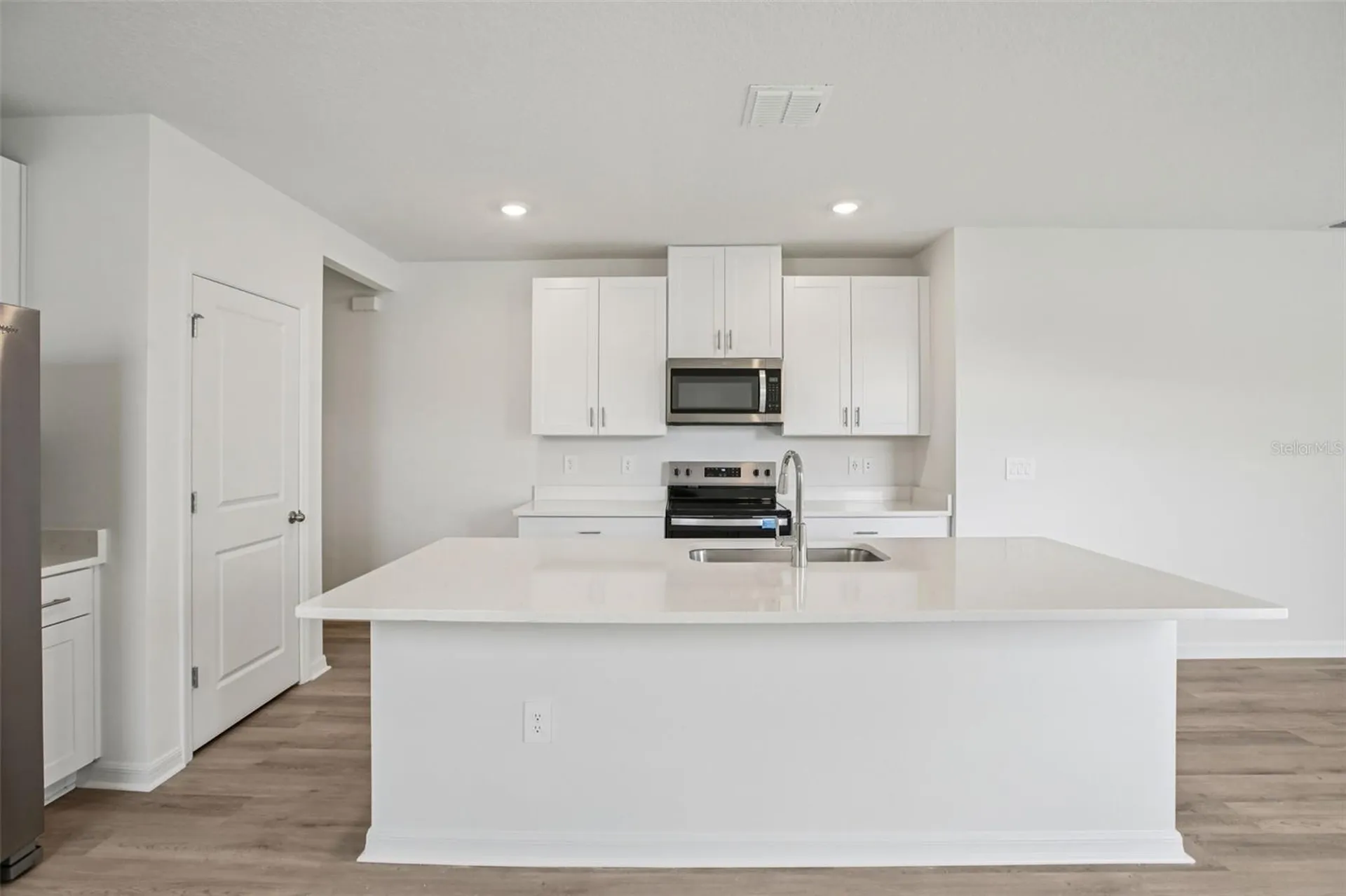 1778 Brekey Way Zephyrhills FL 33541
