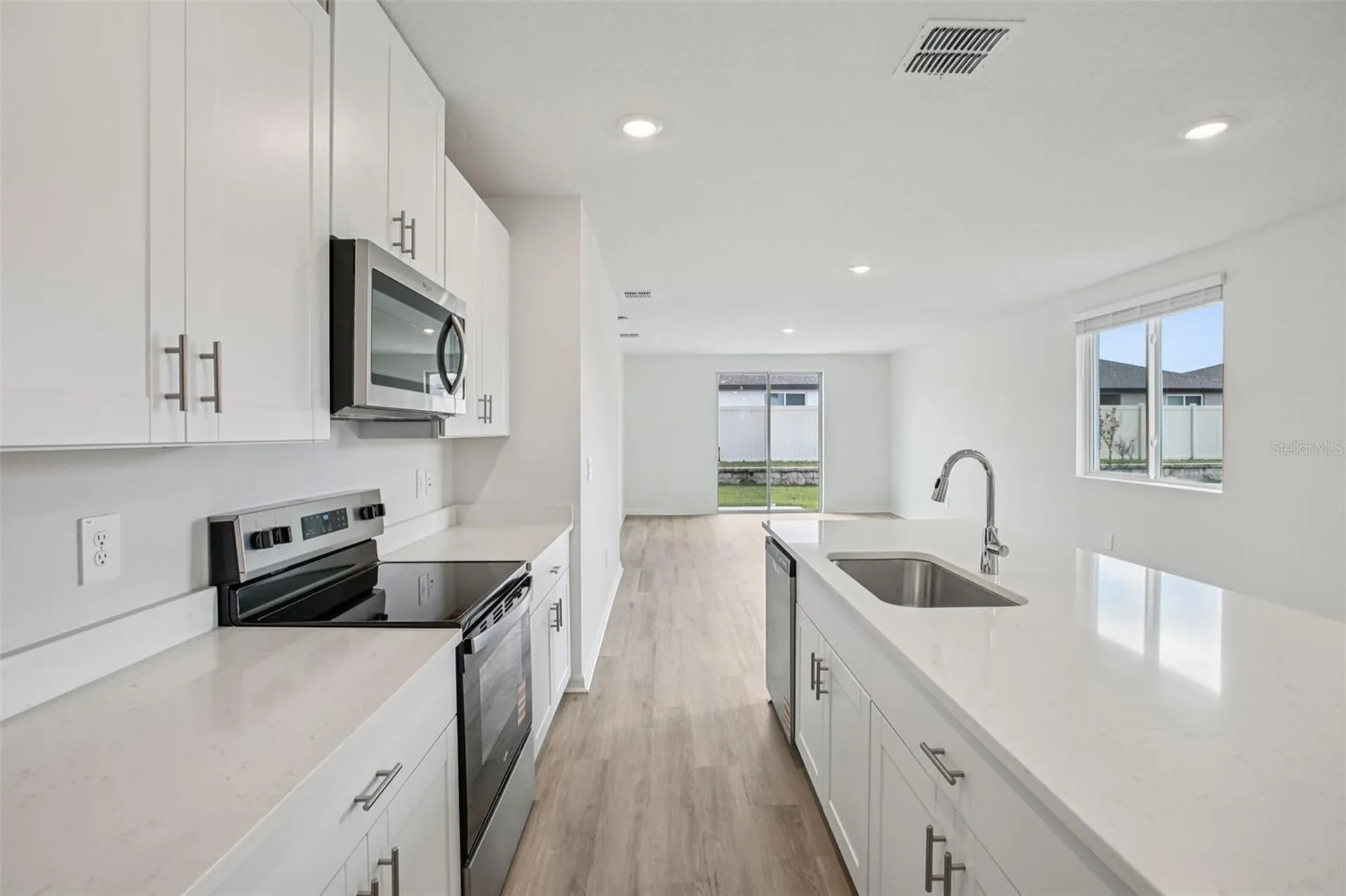 1778 Brekey Way Zephyrhills FL 33541