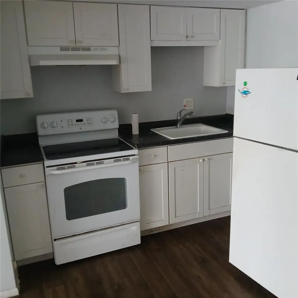 8602 Champlain Tampa FL 33614