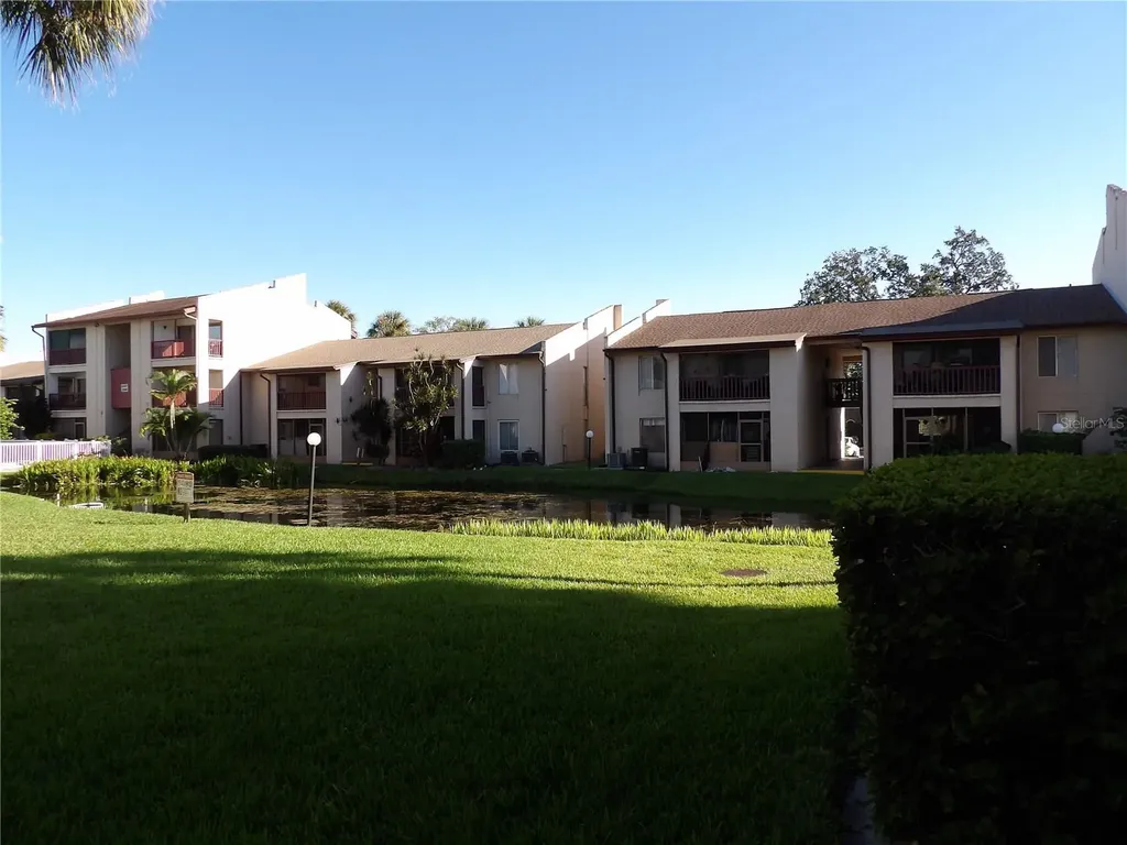 8602 Champlain Tampa FL 33614