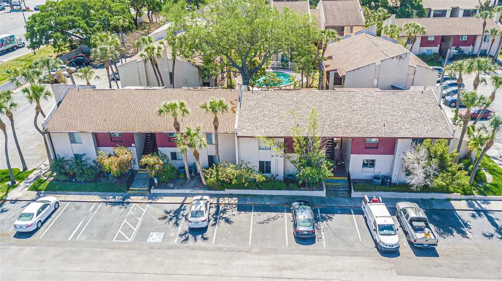 8602 Champlain Tampa FL 33614