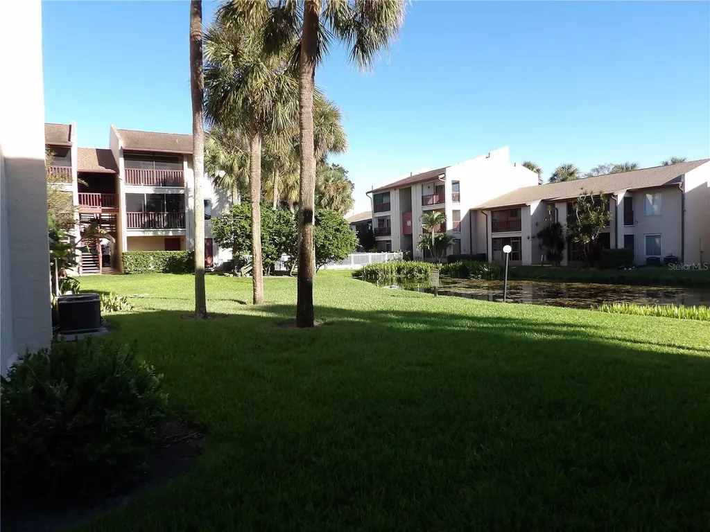 8602 Champlain Tampa FL 33614