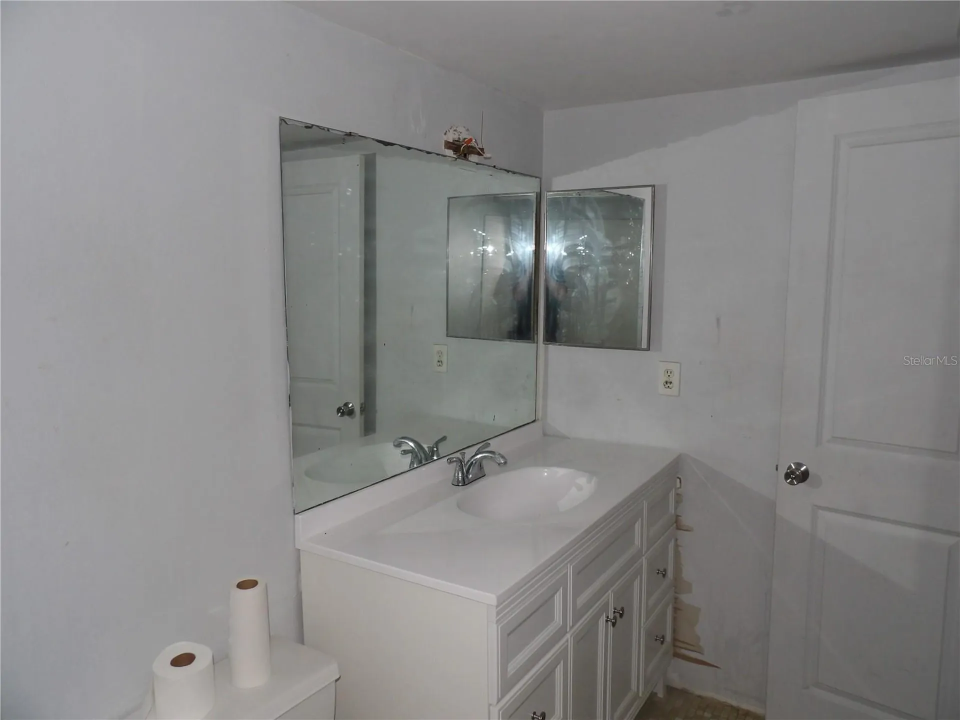 8602 Champlain Tampa FL 33614