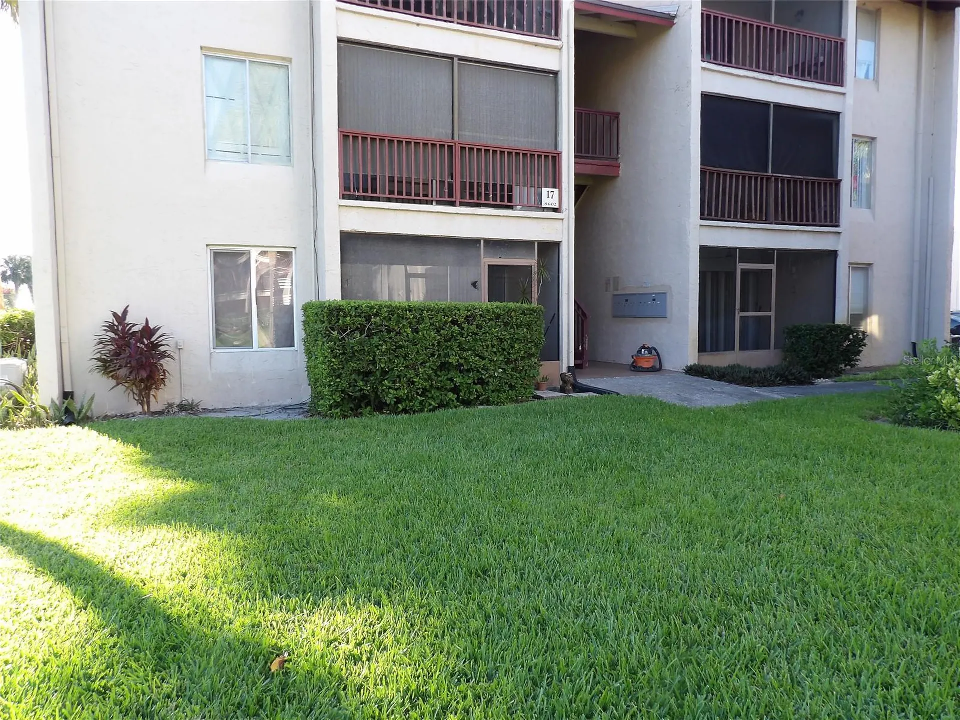8602 Champlain Tampa FL 33614