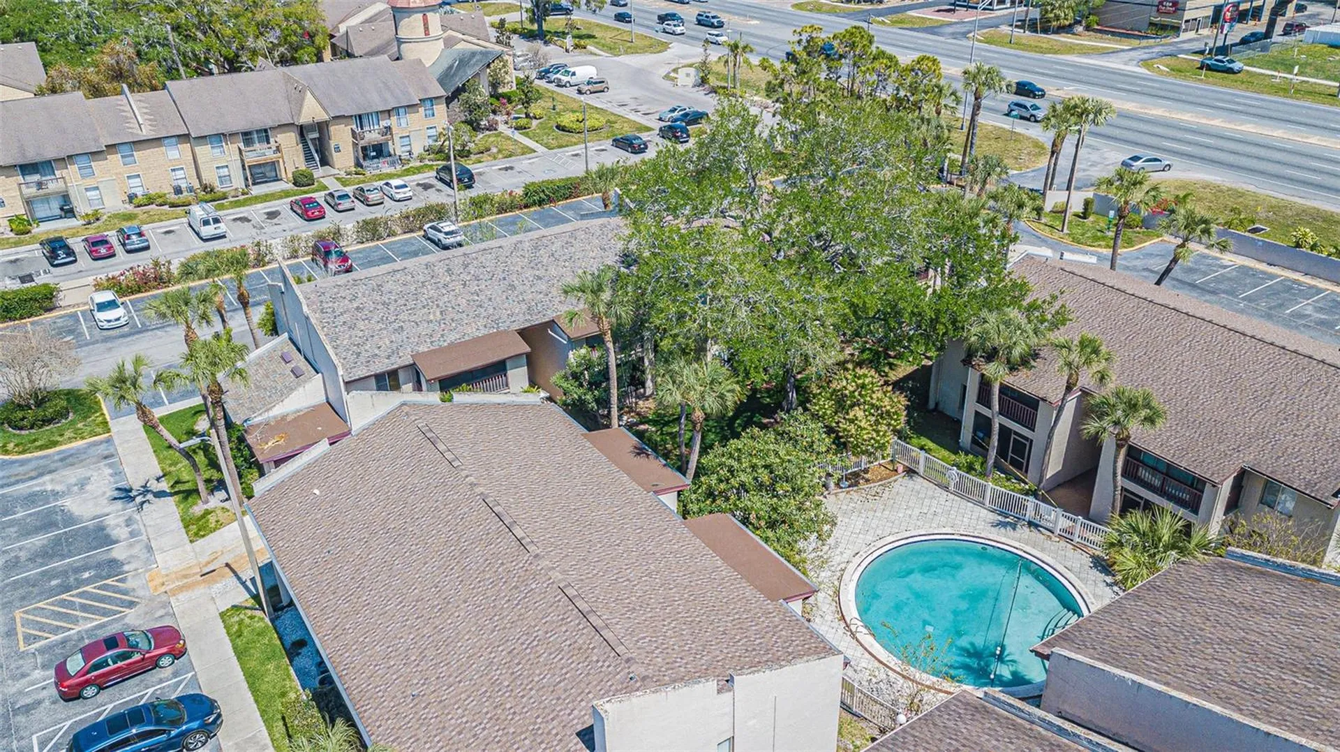 8602 Champlain Tampa FL 33614