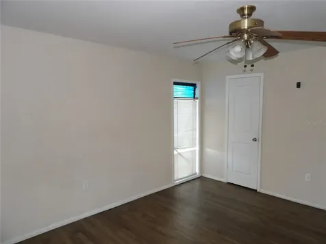 8602 Champlain Tampa FL 33614