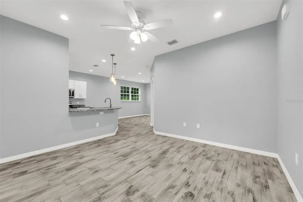 138 E 15th Street Apopka FL 32703