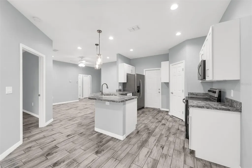 138 E 15th Street Apopka FL 32703