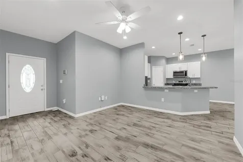 138 E 15th Street Apopka FL 32703