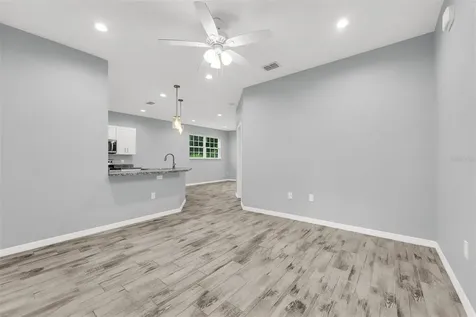 138 E 15th Street Apopka FL 32703