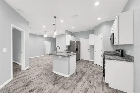 138 E 15th Street Apopka FL 32703