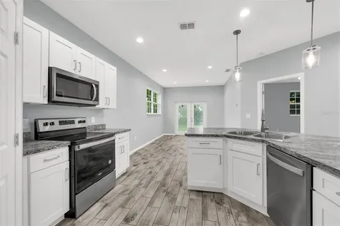 138 E 15th Street Apopka FL 32703