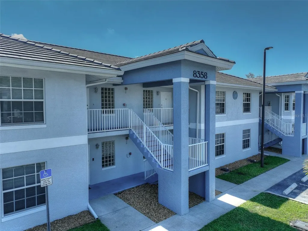 8358 Bernwood Cove Loop Fort Myers FL 33966