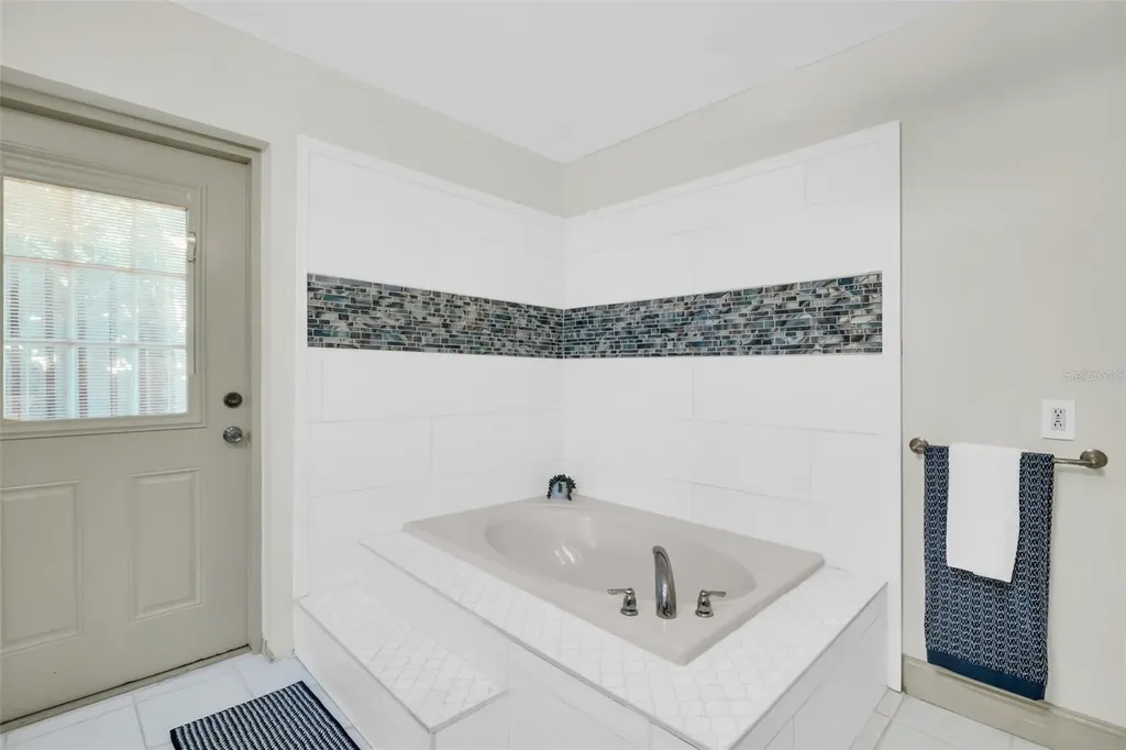 1182 Norwood Avenue Clearwater FL 33756