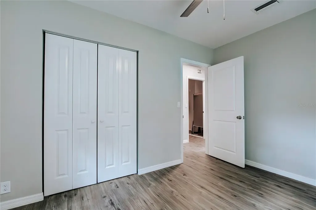614 Powell Street Wildwood FL 34785