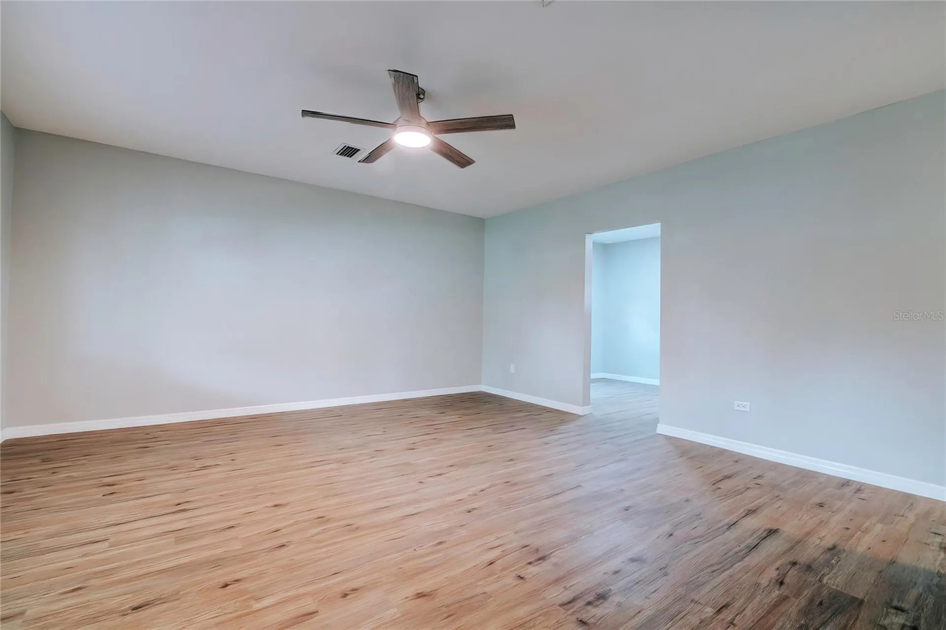 614 Powell Street Wildwood FL 34785