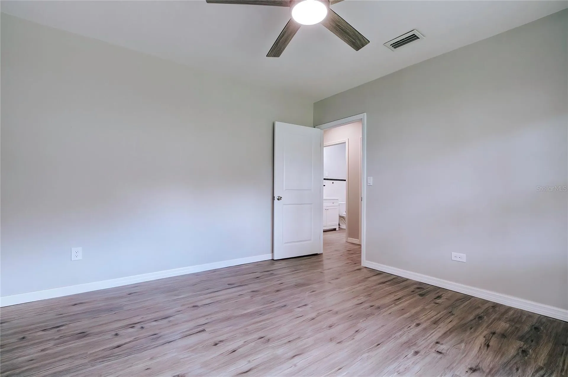 614 Powell Street Wildwood FL 34785