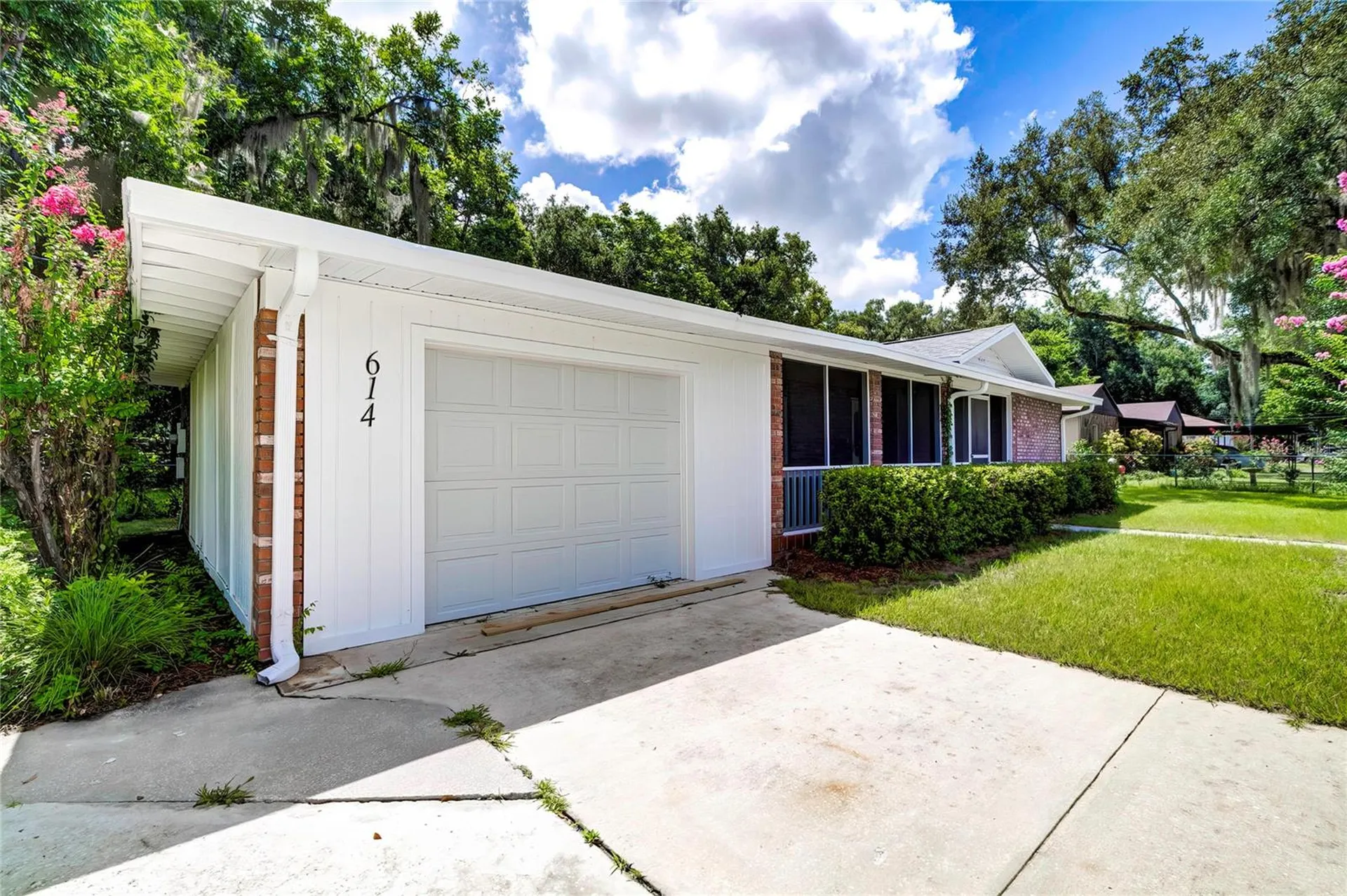 614 Powell Street Wildwood FL 34785