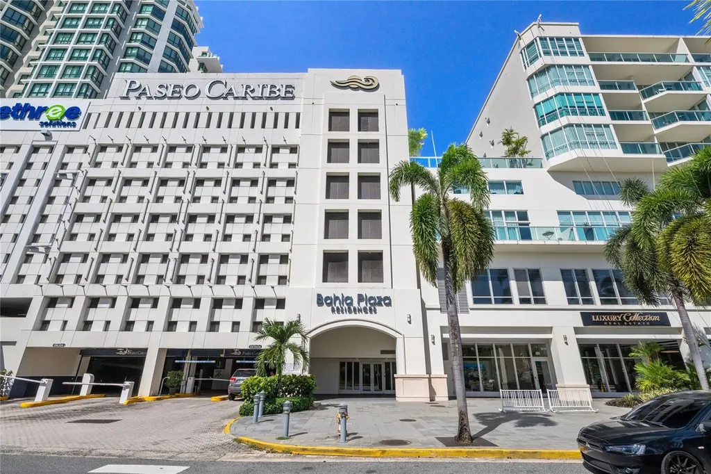 25 Ave Muñoz Rivera Bahia Plaza Apt San Juan PR 00901