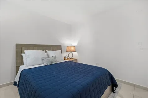 25 Ave Muñoz Rivera Bahia Plaza Apt San Juan PR 00901