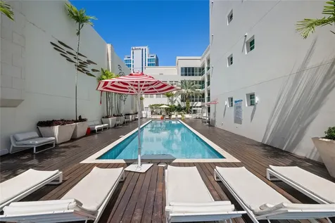 25 Ave Muñoz Rivera Bahia Plaza Apt San Juan PR 00901