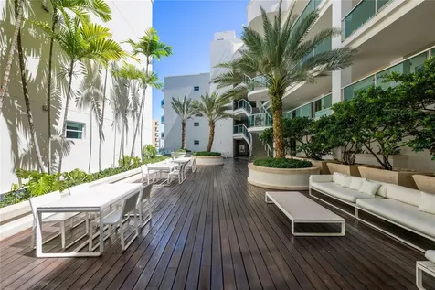 25 Ave Muñoz Rivera Bahia Plaza Apt San Juan PR 00901