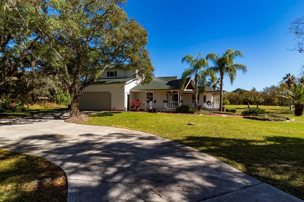 9215 Ridge Road New Port Richey FL 34654