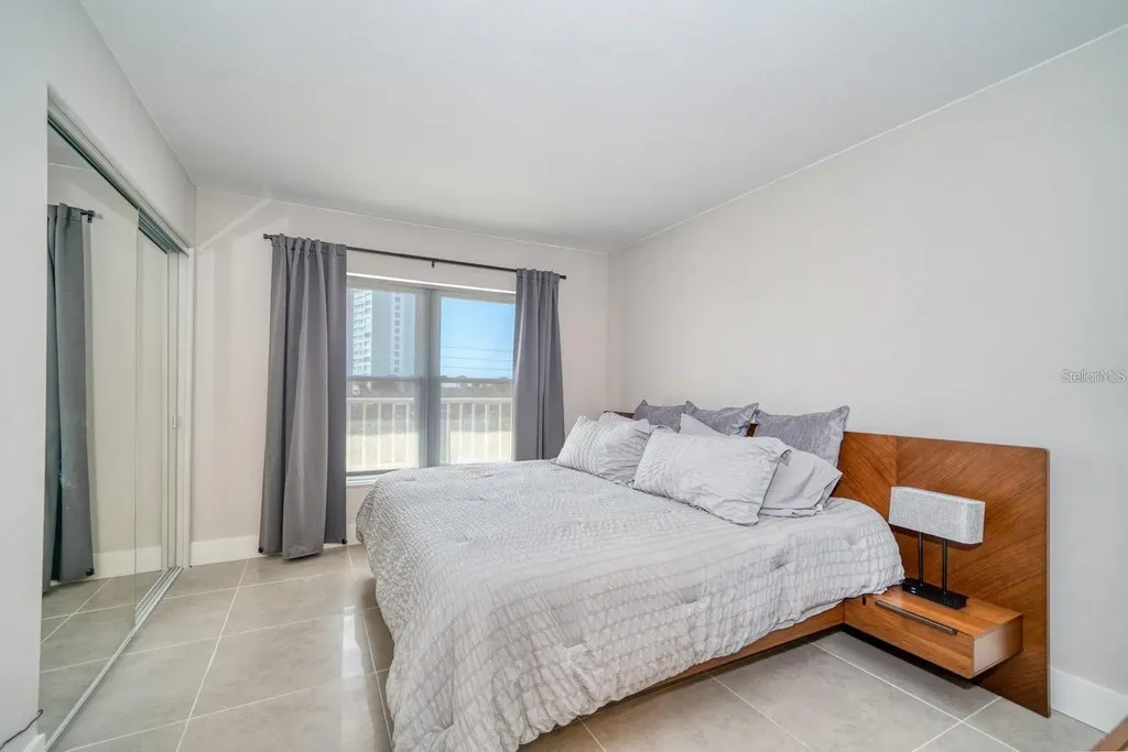 105 Island Way Clearwater FL 33767