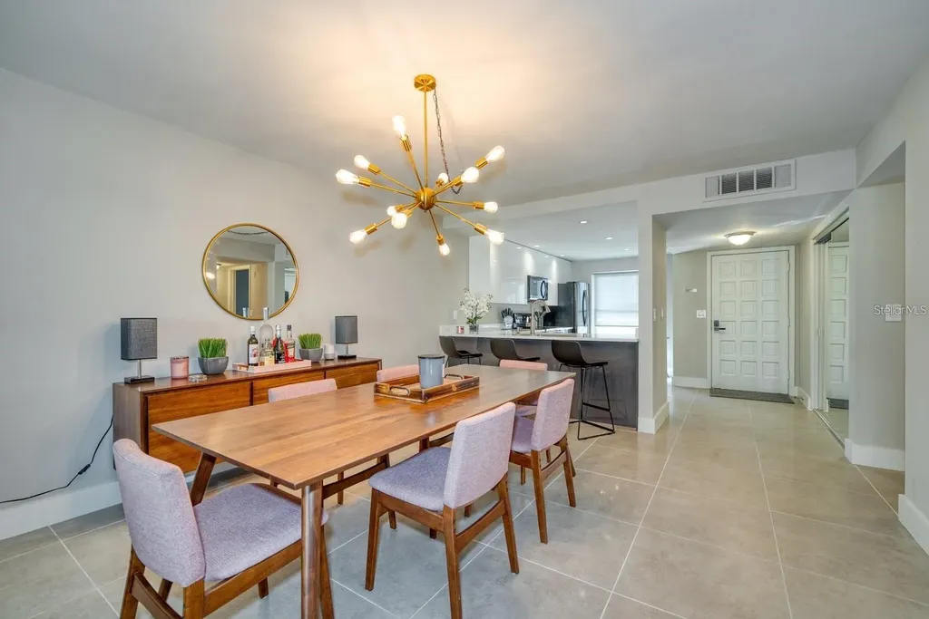 105 Island Way Clearwater FL 33767