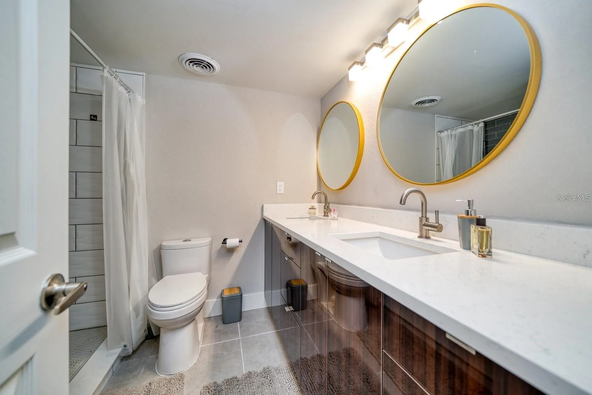 105 Island Way Clearwater FL 33767