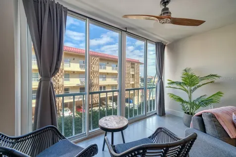 105 Island Way Clearwater FL 33767