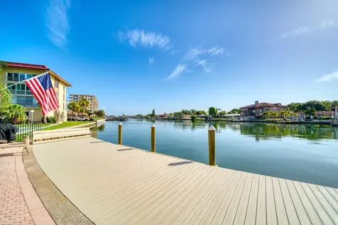 105 Island Way Clearwater FL 33767
