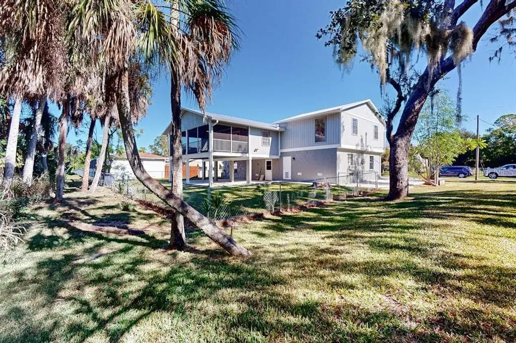 4207 5th Avenue W Palmetto FL 34221