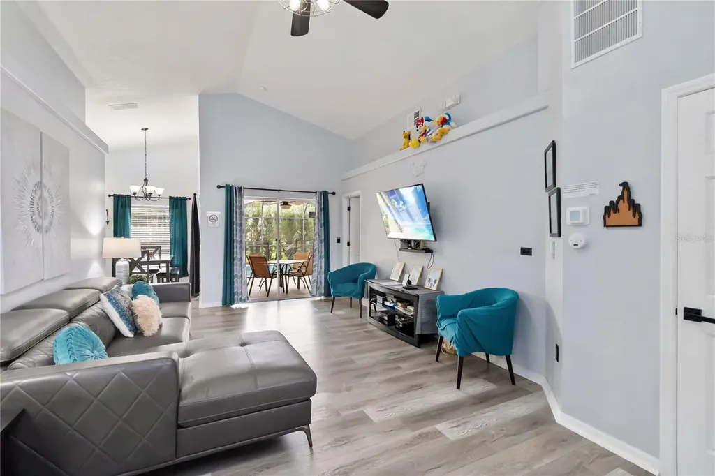 205 Hummingbird Pass Davenport FL 33896
