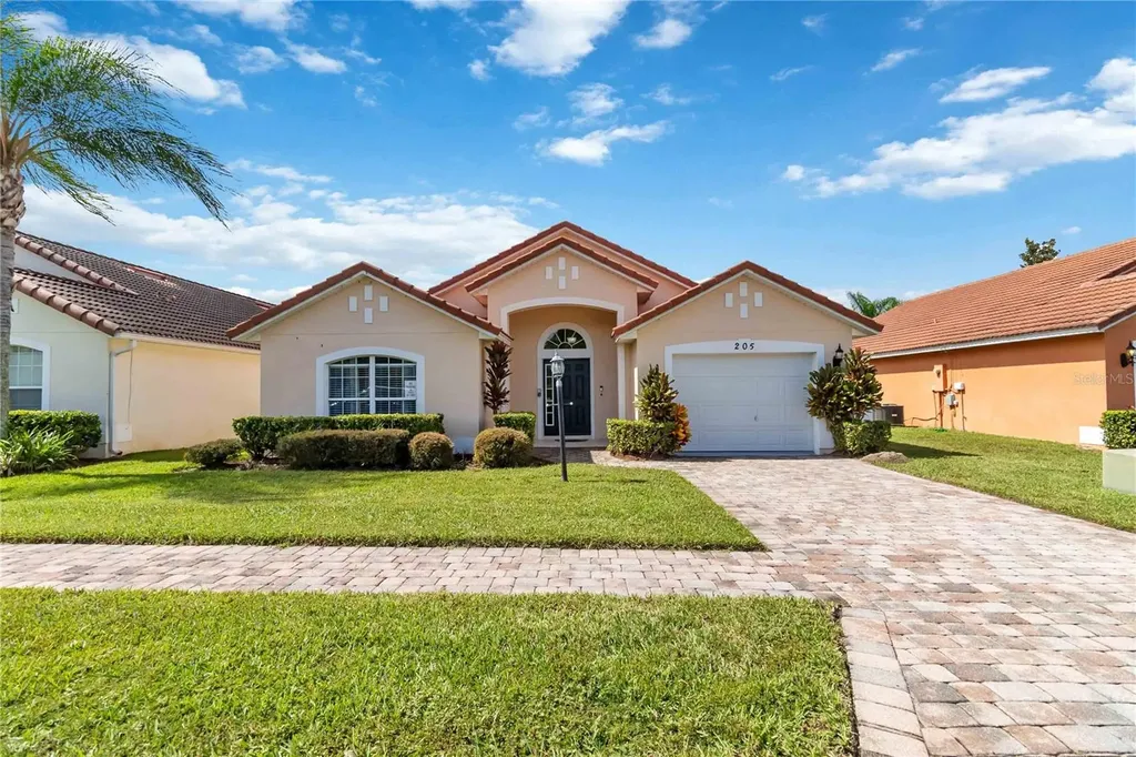 205 Hummingbird Pass Davenport FL 33896