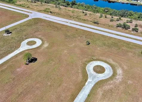 15 Cottonwood Court Placida FL 33946