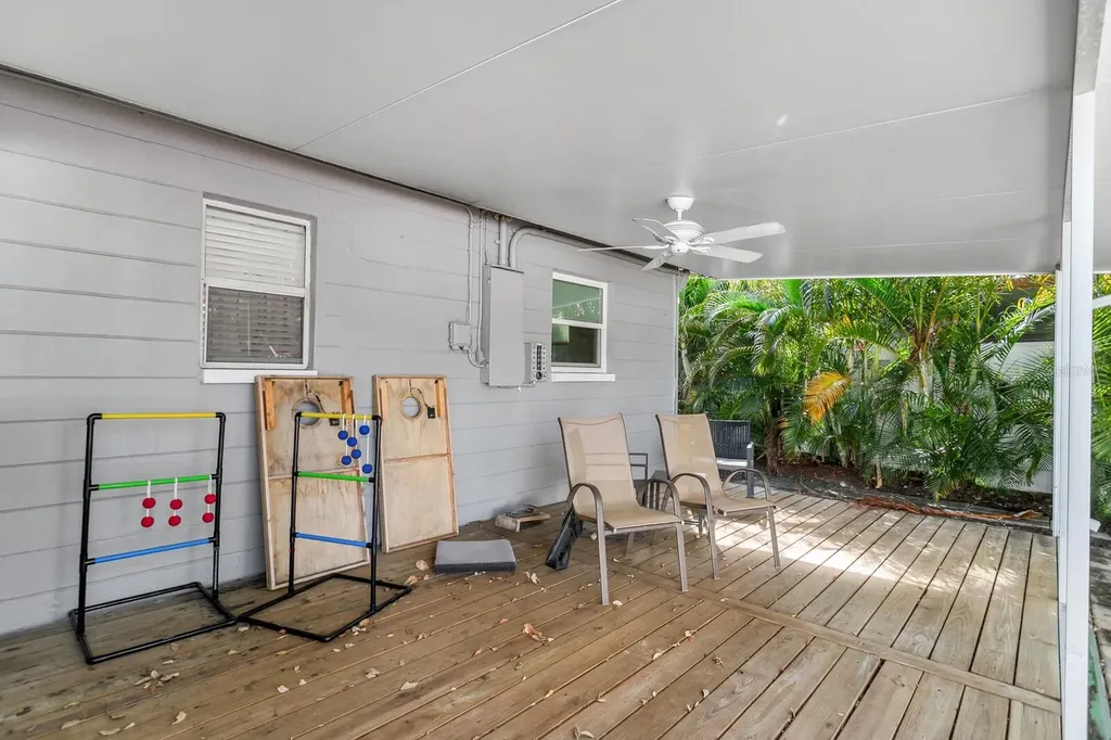 2290 60th Way N St Petersburg FL 33710