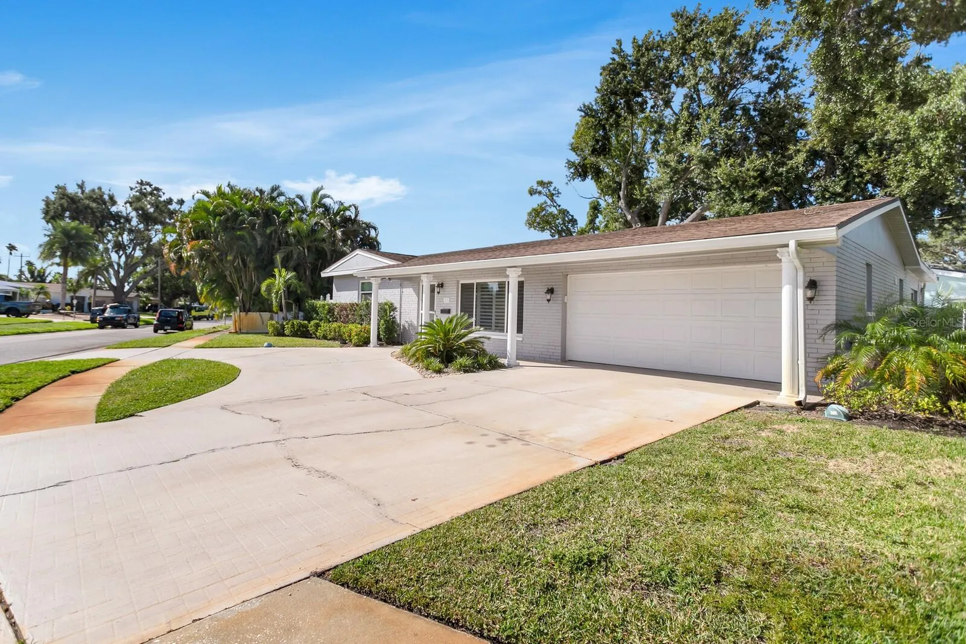 2290 60th Way N St Petersburg FL 33710