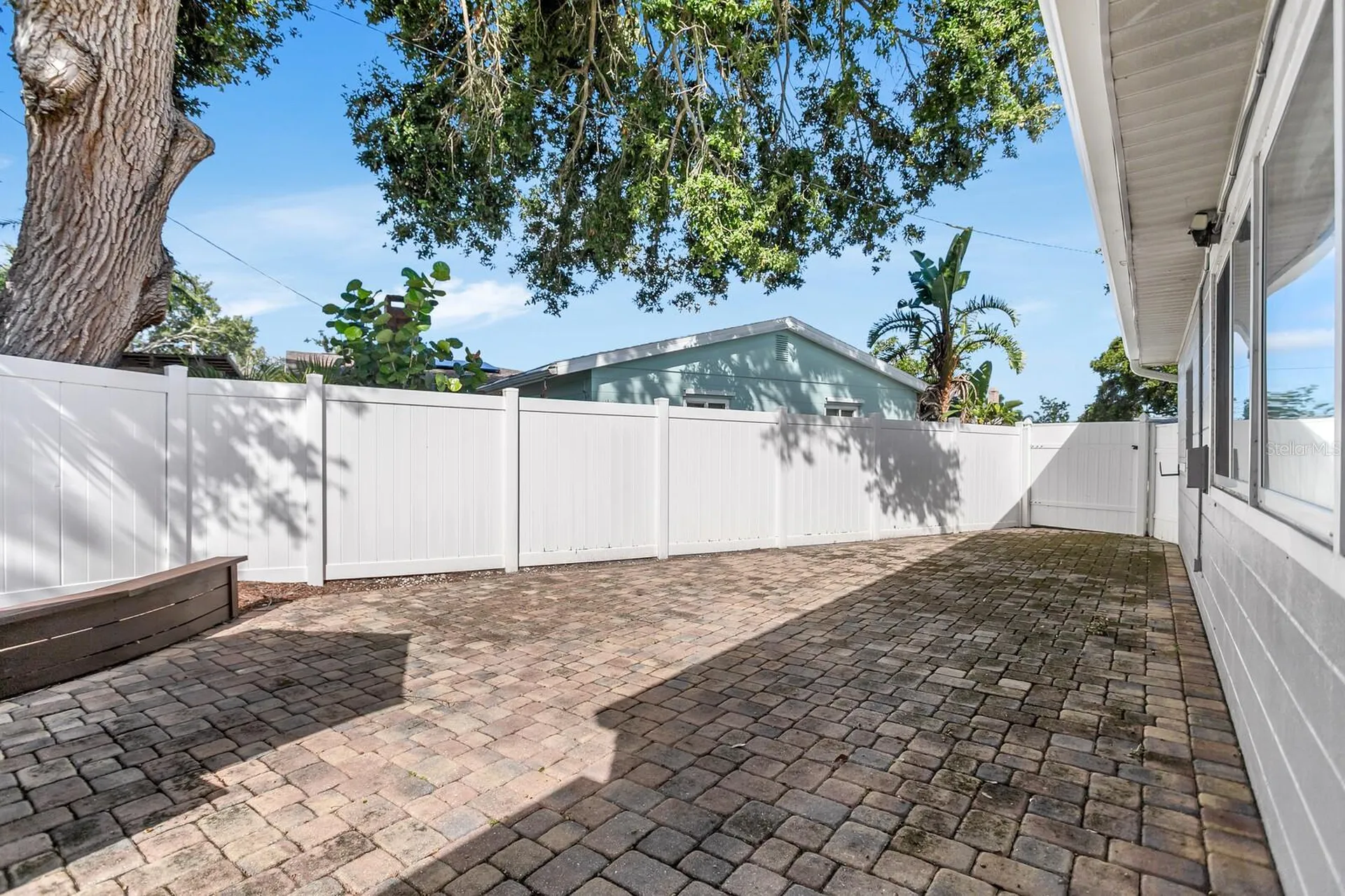 2290 60th Way N St Petersburg FL 33710