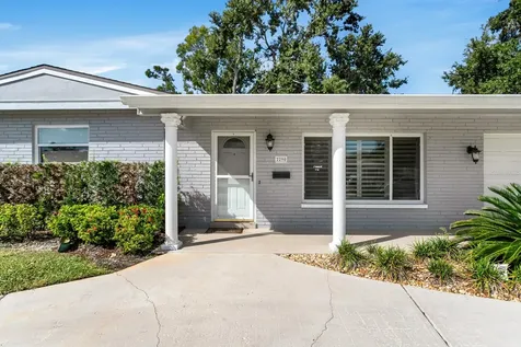 2290 60th Way N St Petersburg FL 33710