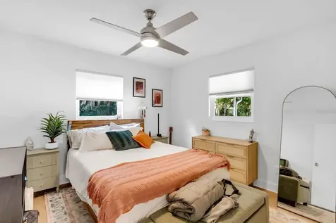 2290 60th Way N St Petersburg FL 33710