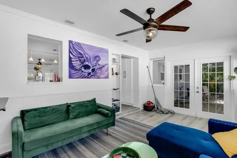 2290 60th Way N St Petersburg FL 33710
