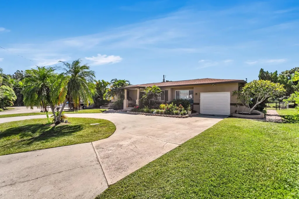 4864 Lake Charles Drive N Kenneth City FL 33709
