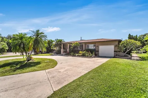 4864 Lake Charles Drive N Kenneth City FL 33709